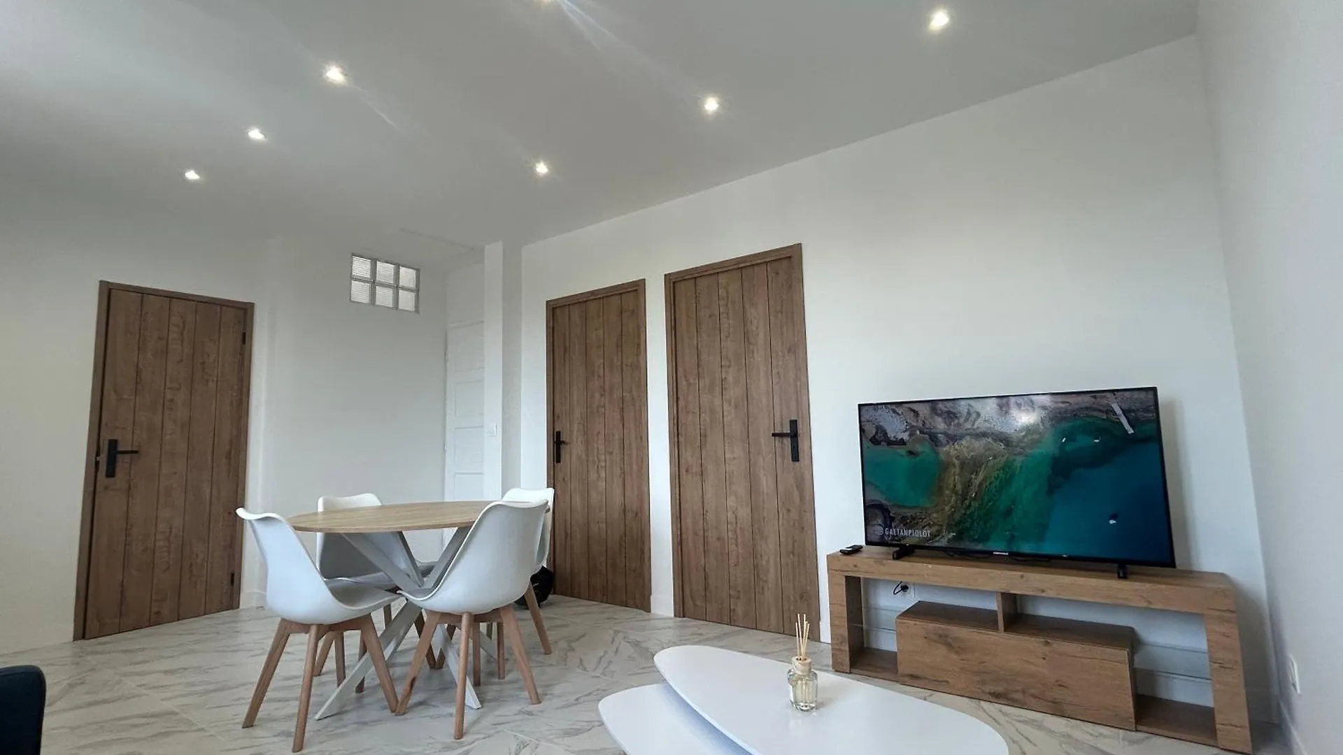 Appartement T3, Wi-Fi ,Climatise 2Eme Etage Et Dernier Etage location
